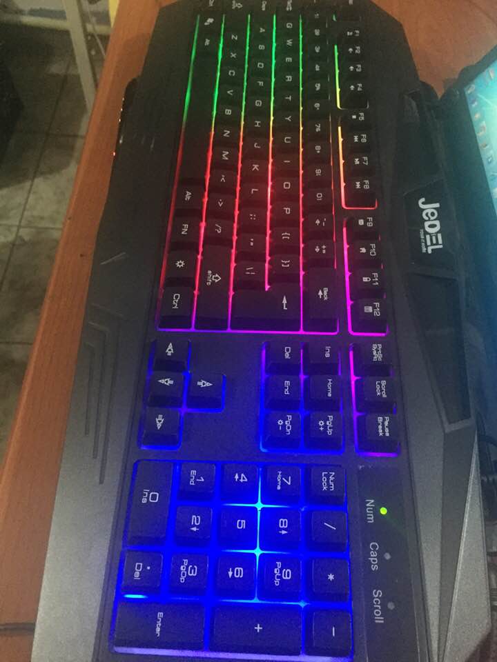 how to change keyboard light color